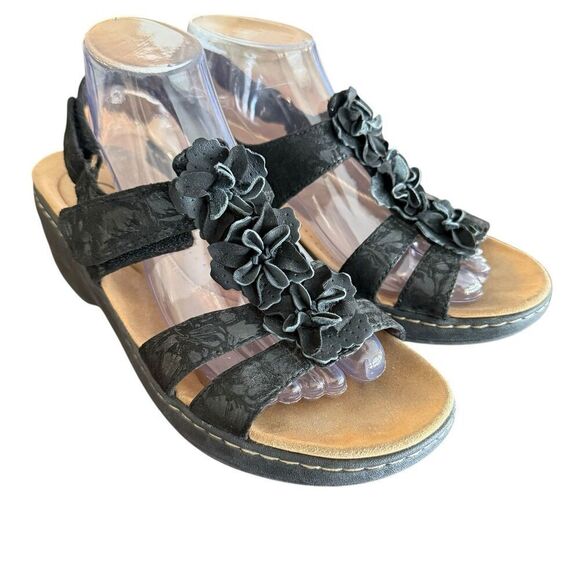Clarks Collection Merliah Sheryl Floral Sandal Black Sandals Size 8.5 W - Picture 1 of 4